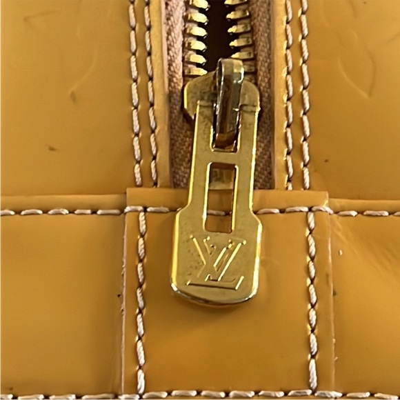 Louis Vuitton Yellow Vernis Alma Women’s Handbag - Picture 6 of 11